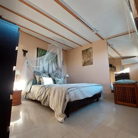 Villa T2 Avec Piscine Privee *