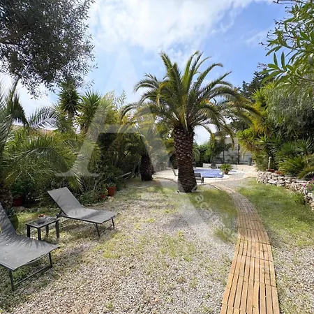 T2 Avec Piscine Privee * Sete