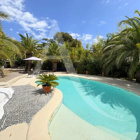 Villa T2 Avec Piscine Privee *